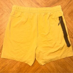 Nike Sportswear Tech Fleece Lightweight Shorts - DX0828-725 - Men's Size Large